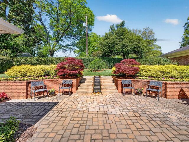 Photo of 18 LaVista Court