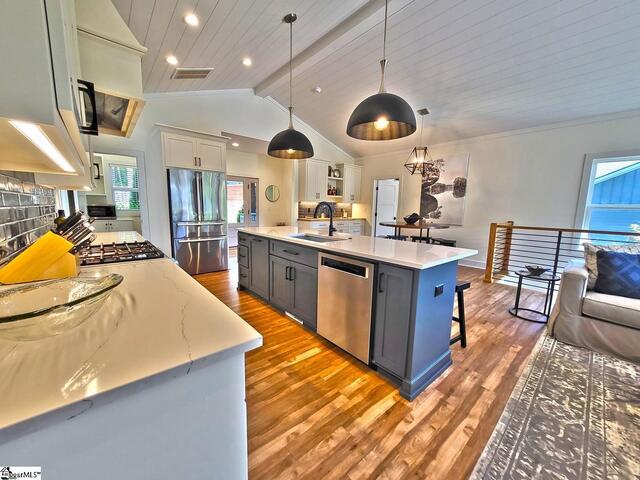 Photo of 366 Hideaway Cove Drive