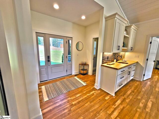 Photo of 366 Hideaway Cove Drive
