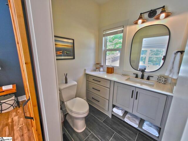 Photo of 366 Hideaway Cove Drive
