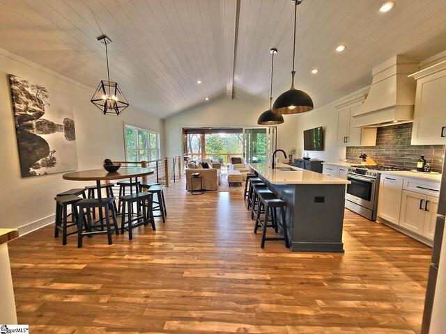 Photo of 366 Hideaway Cove Drive
