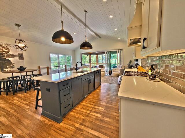 Photo of 366 Hideaway Cove Drive