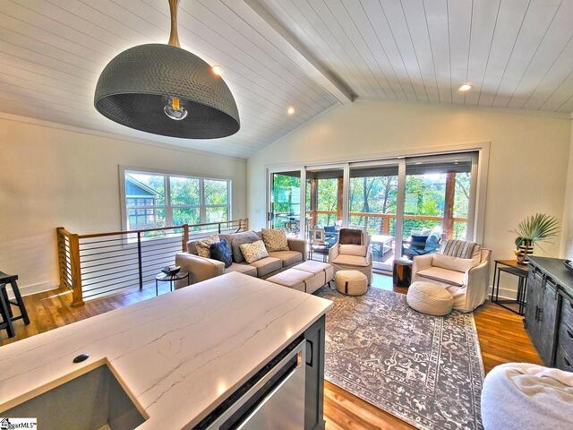 Photo of 366 Hideaway Cove Drive