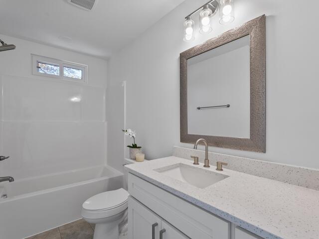 Photo of 583 Humphrey Street