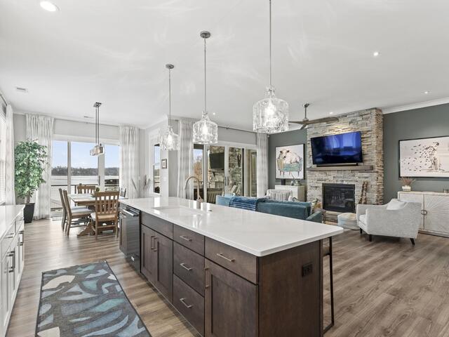 Photo of 421 Lakestone Court