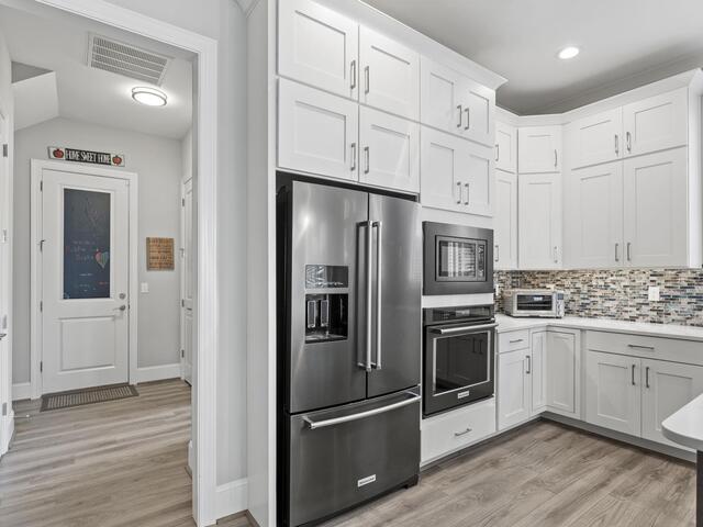 Photo of 421 Lakestone Court