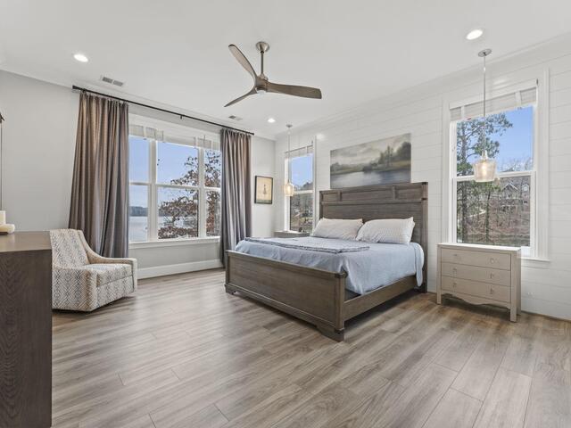 Photo of 421 Lakestone Court