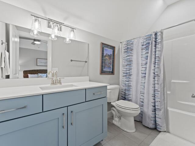 Photo of 421 Lakestone Court