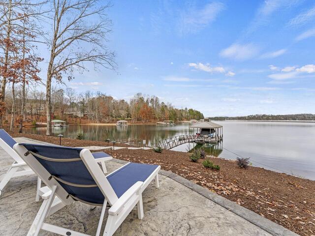 Photo of 421 Lakestone Court