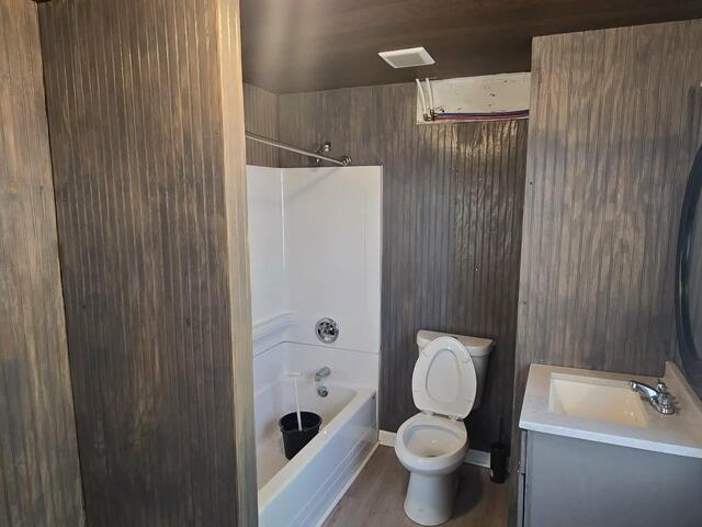 Photo of 10 Glenwood Lane