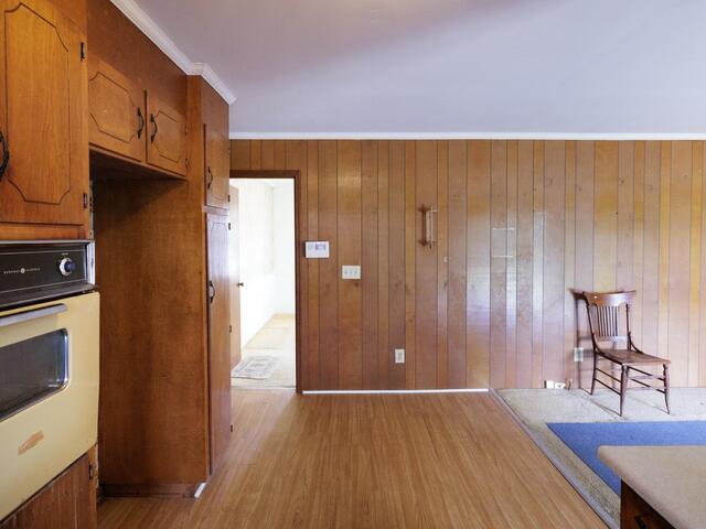 Photo of 122 Whitestone Avenue