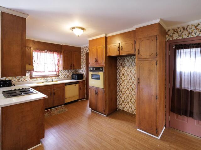 Photo of 122 Whitestone Avenue
