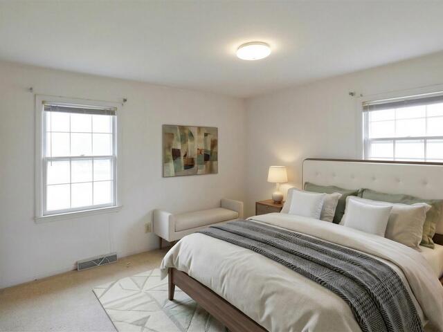 Photo of 122 Whitestone Avenue