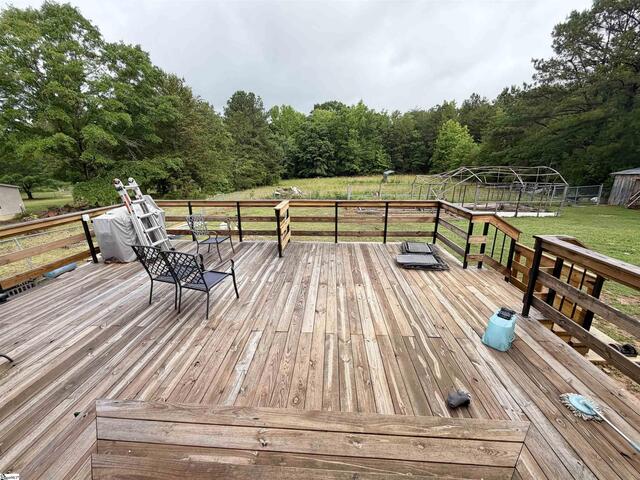 Photo of 588 Douglas Road