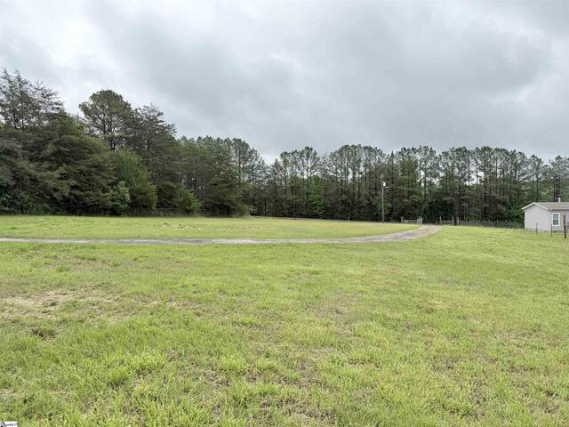Photo of 588 Douglas Road