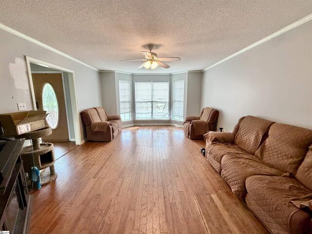 Photo of 588 Douglas Road
