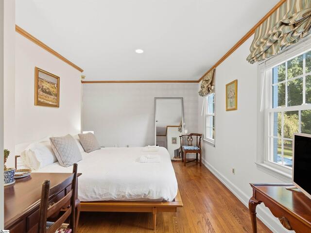 Photo of 1215 Roe Ford Road