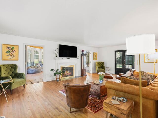 Photo of 1215 Roe Ford Road