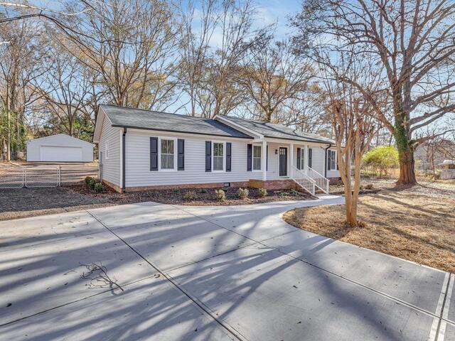 Photo of 901 Standing Springs Road