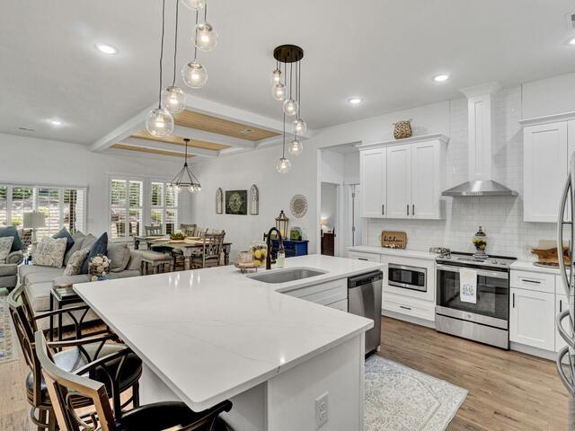 Photo of 165 Lake Bowen Drive