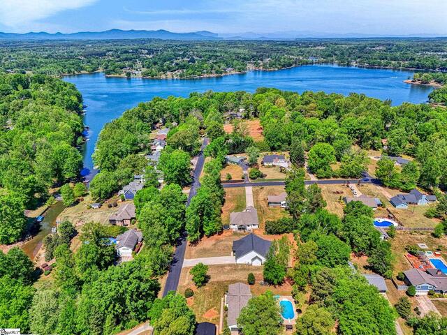 Photo of 165 Lake Bowen Drive