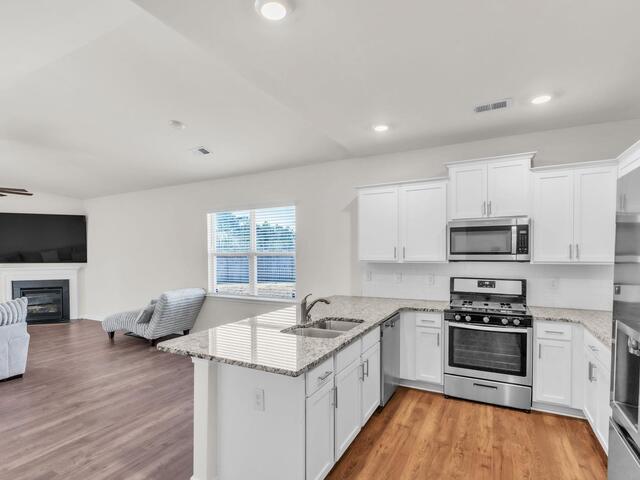 Photo of 1088 Longstone Way