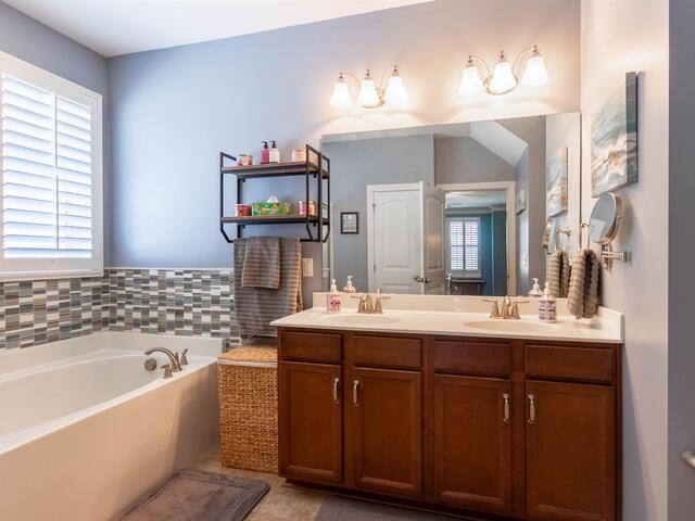 Photo of 14 KITTERY Drive