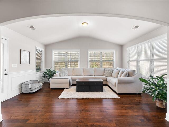 Photo of 420 Combahee Court