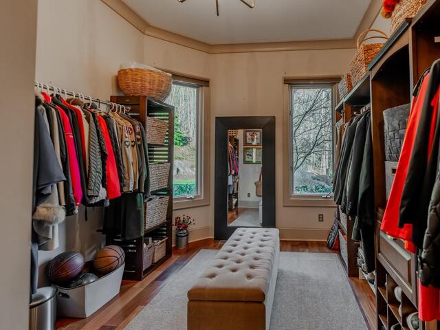 Photo of 10 Spring Creek Trail