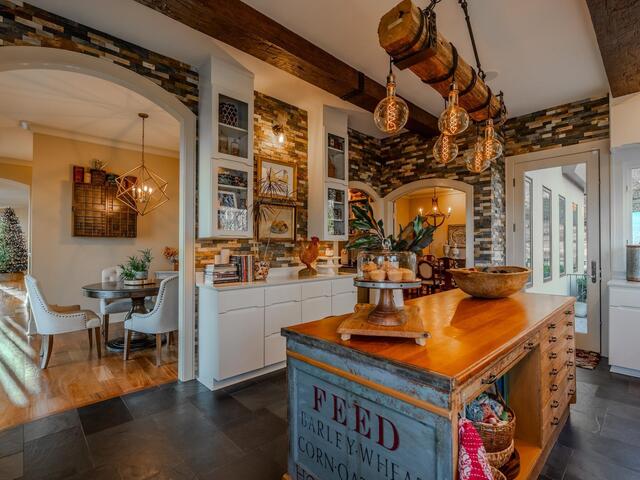 Photo of 10 Spring Creek Trail