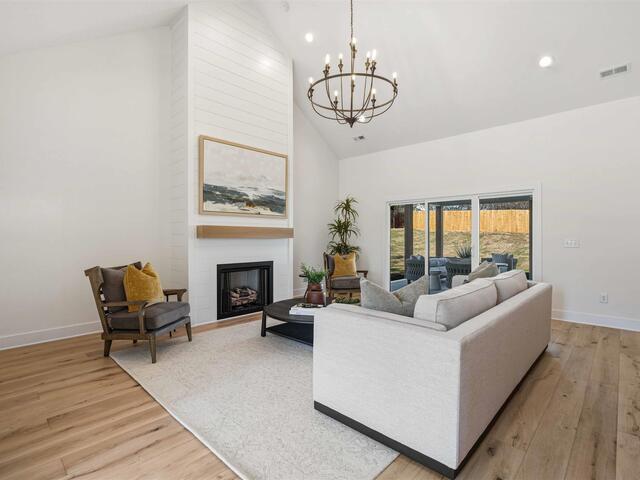 Photo of 118 Mt. Vernon Circle