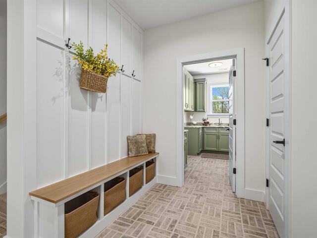 Photo of 118 Mt. Vernon Circle