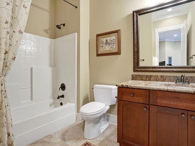 Photo of 304 Lake hills Lane