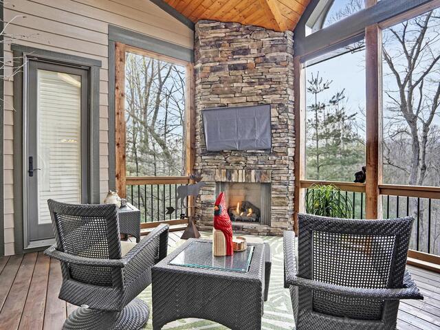 Photo of 304 Lake hills Lane