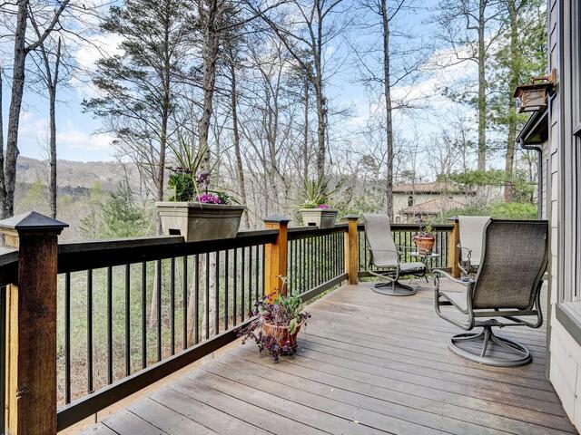 Photo of 304 Lake hills Lane