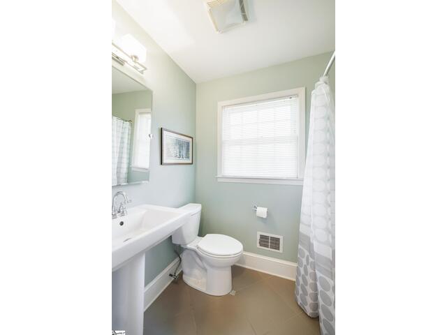 Photo of 512 Devenger Road
