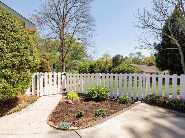 Photo of 512 Devenger Road