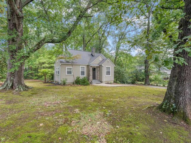 Photo of 301 Brookwood Drive