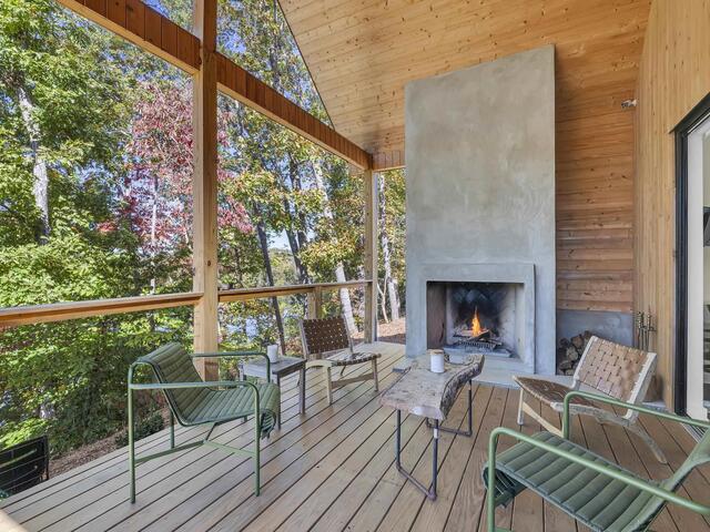 Photo of 562 Club Drive