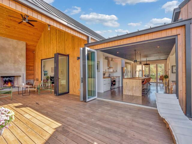 Photo of 562 Club Drive