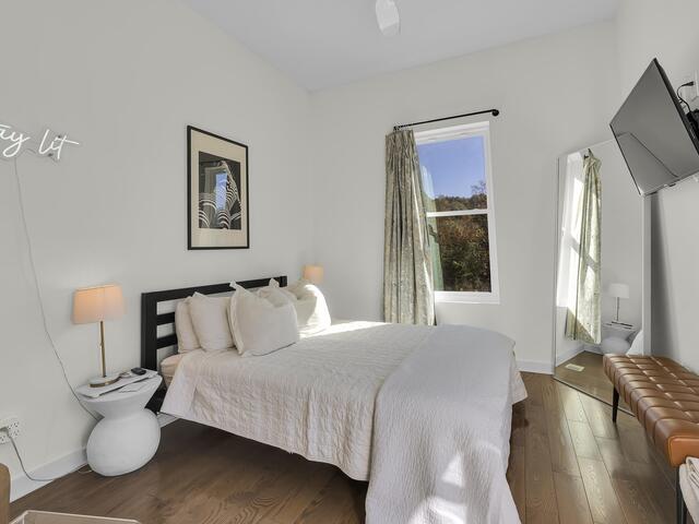 Photo of 562 Club Drive