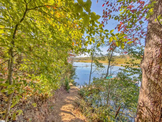 Photo of 562 Club Drive