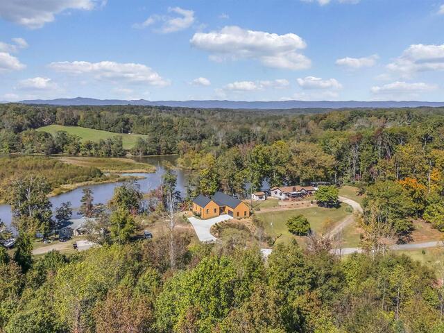 Photo of 562 Club Drive