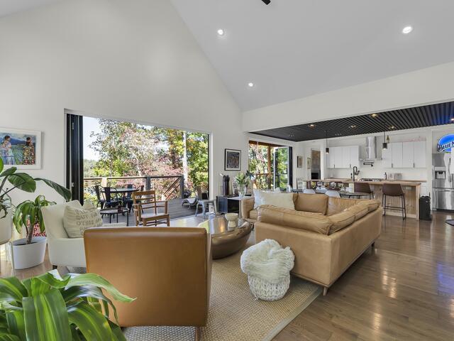 Photo of 562 Club Drive