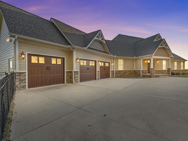 Photo of 19 Tropicana Court