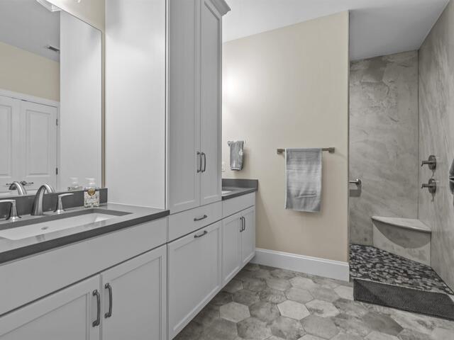 Photo of 19 Tropicana Court