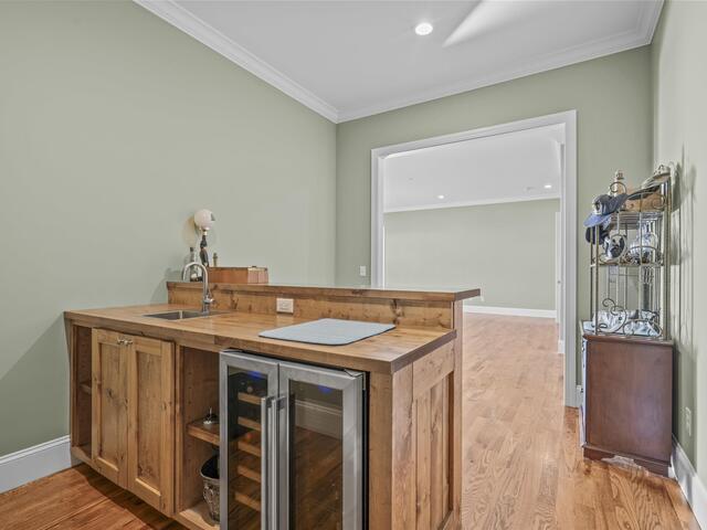 Photo of 19 Tropicana Court