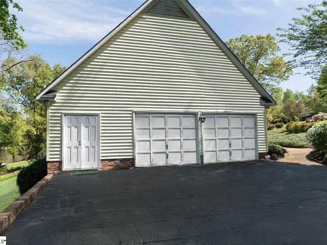 Photo of 317 E Killarney Lake