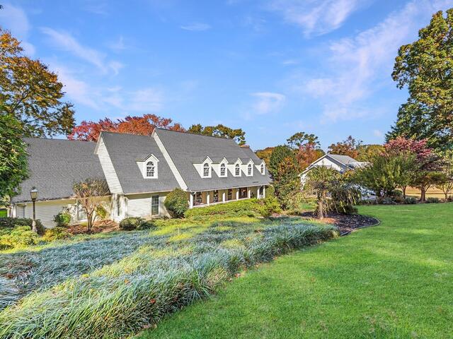 Photo of 317 E Killarney Lake