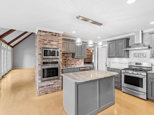 Photo of 317 E Killarney Lake